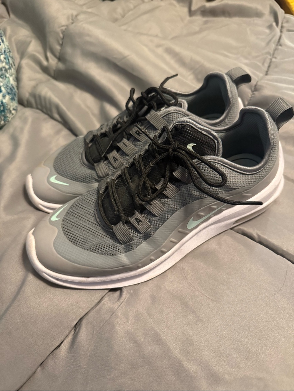 Nike air max shoes womens 7.5